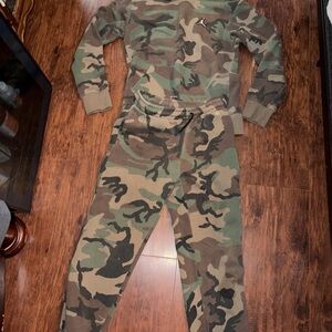 Kids Jordan Camouflage  Sweatsuit Set Size Large (12-13 Yrs Old